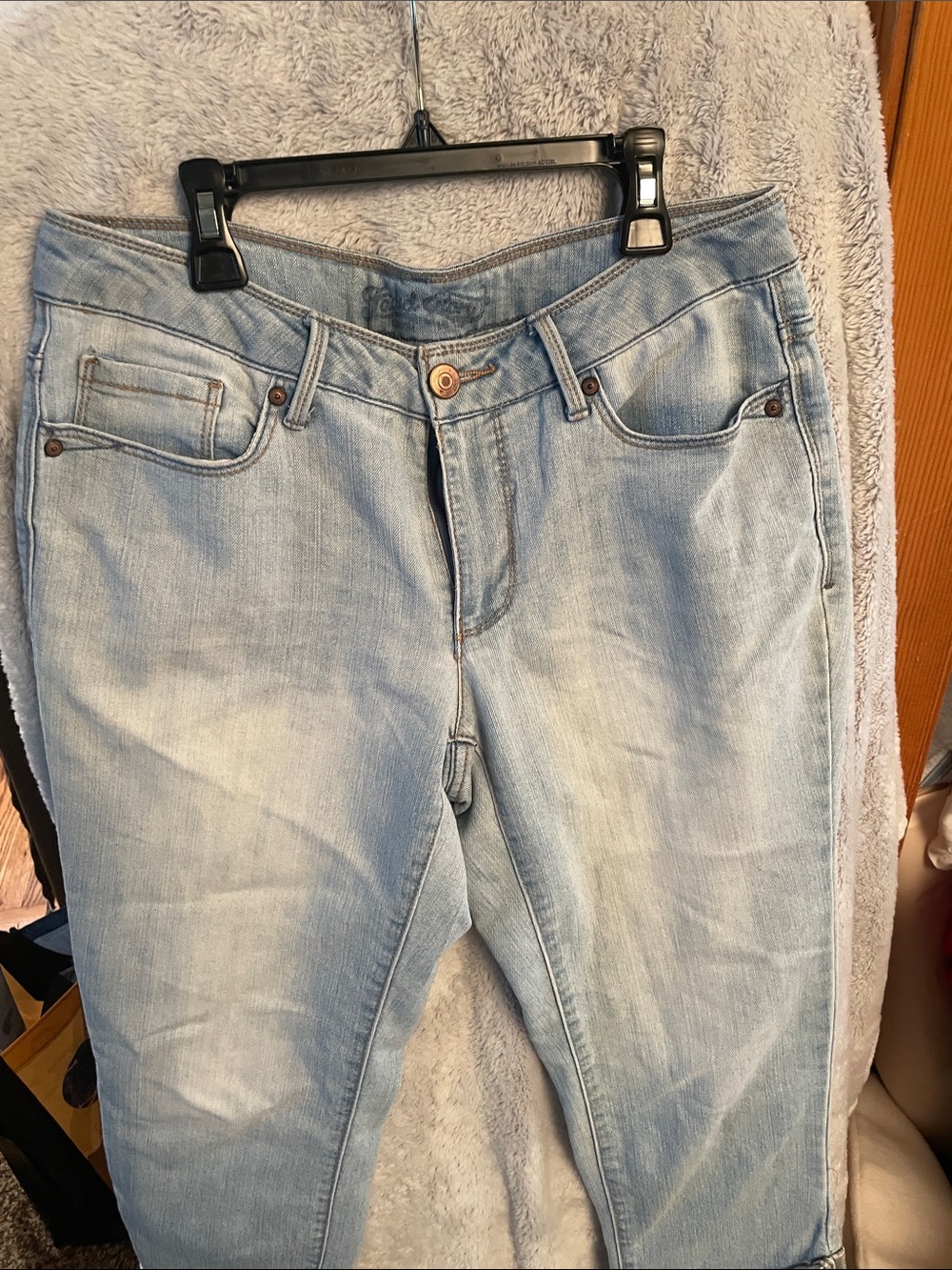 Light Blue Women’s Slim capris